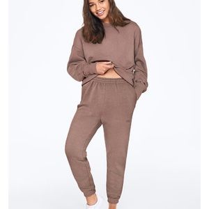 Victoria’s Secret jogger
